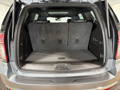 Certified 2022 Chevrolet Tahoe LT w/ Luxury Package AWD/4WD image 8