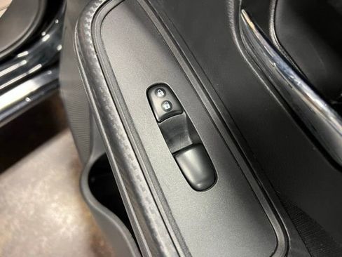 Used 2021 Nissan Versa SV image 24