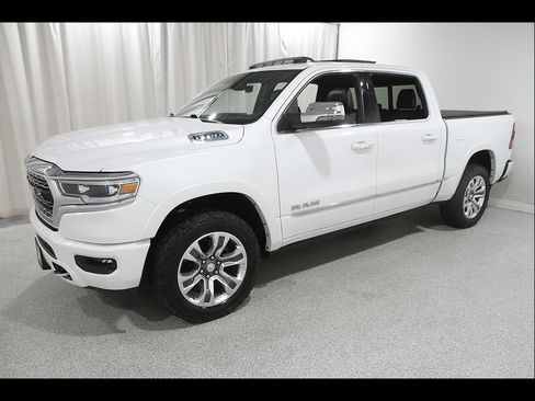 Used 2023 RAM 1500 Limited w/ Body Color Bumper Group AWD/4WD image 3