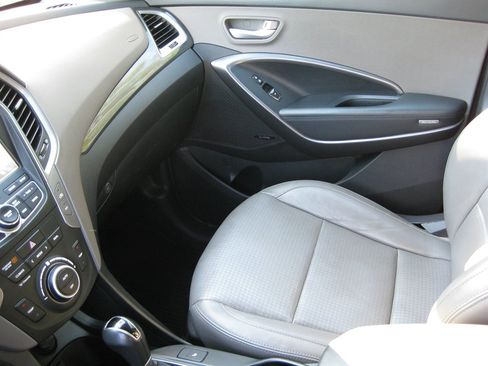 Used 2014 Hyundai Santa Fe Sport 2.0T w/ Navigation Package 06 image 21