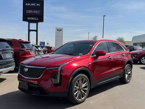 Used 2025 Cadillac XT4 Premium Luxury w/ Technology Package image 1