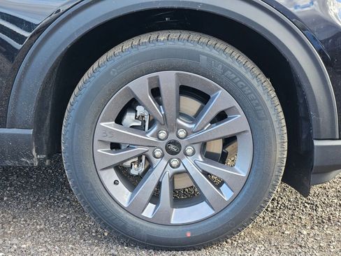 New 2026 Ford Explorer Active w/ Active Comfort Package AWD/4WD image 10