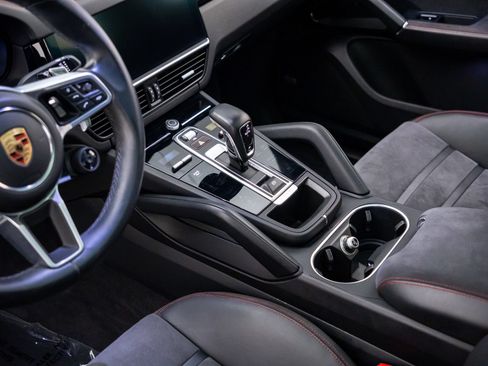Certified 2023 Porsche Cayenne GTS AWD/4WD image 13