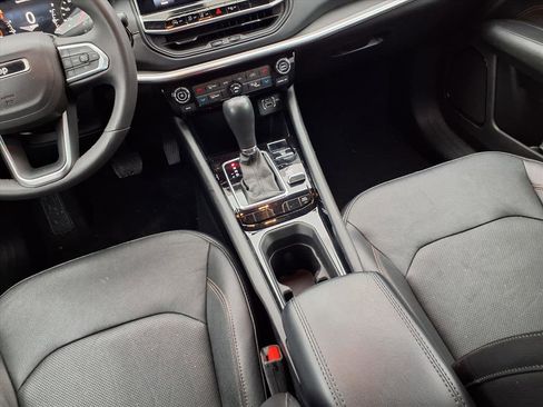 Certified 2023 Jeep Compass Limited image 10