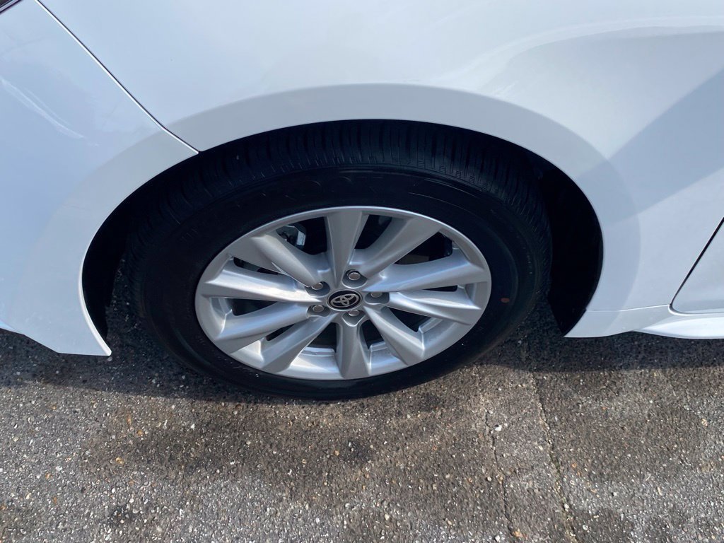 Used 2026 Toyota Corolla LE w/ LE Premium Package FWD image 19