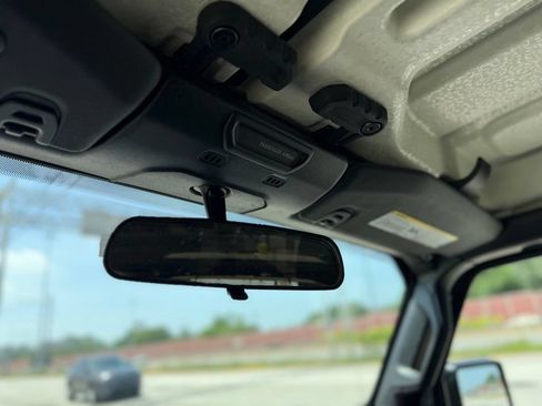 Used 2019 Jeep Wrangler Unlimited Sport S AWD/4WD image 24