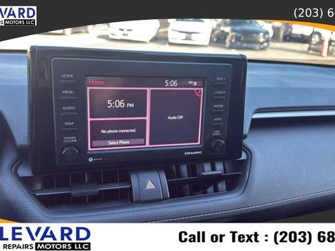 Used 2021 Toyota RAV4 XLE AWD/4WD image 14