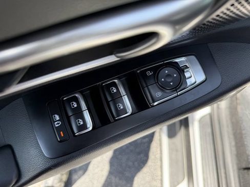 Certified 2024 Kia Telluride S w/ S Sunroof Package AWD/4WD image 10