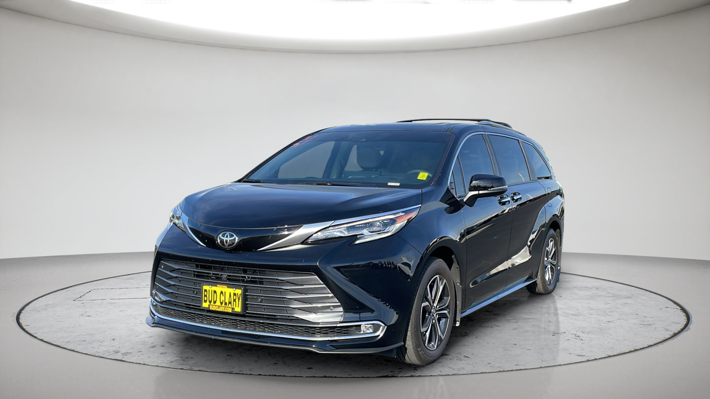 Certified 2026 Toyota Sienna Platinum AWD/4WD image 1