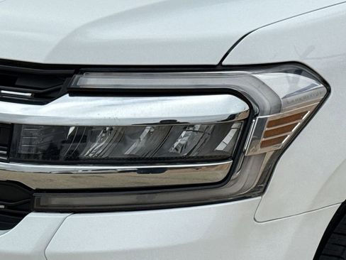 Used 2024 Ford Expedition Limited RWD image 4