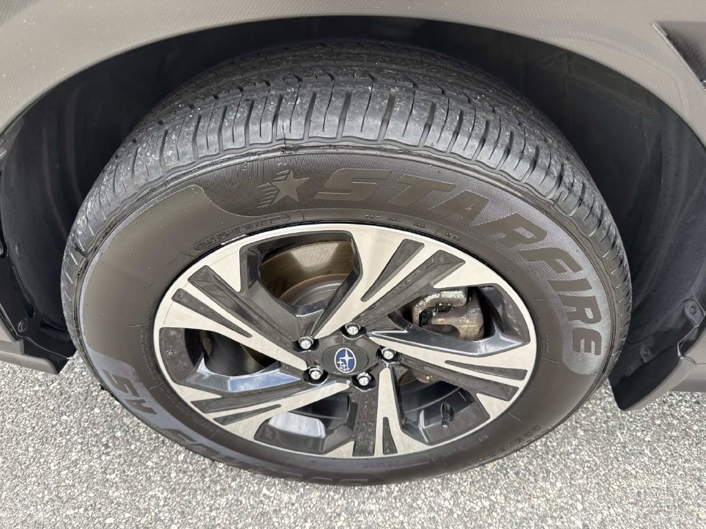 Used 2024 Subaru Crosstrek 2.0i Premium AWD/4WD image 11
