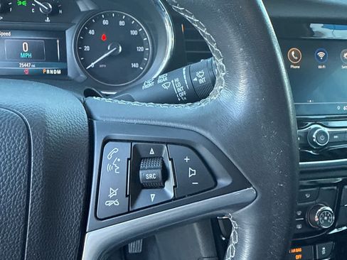 Used 2022 Buick Encore Preferred w/ Safety Package image 17