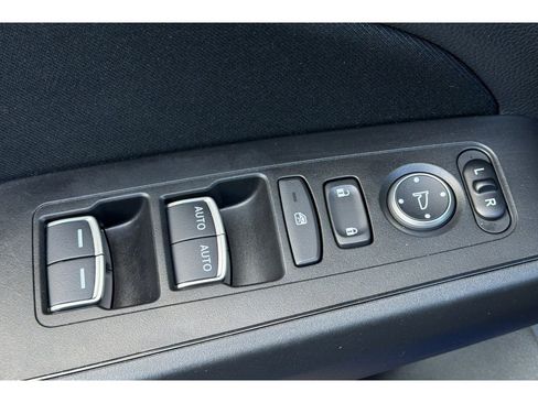 Used 2022 Honda Civic Sport image 11