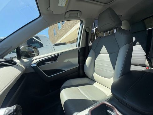 Used 2019 Toyota RAV4 Limited w/ Limited Grade Weather Package AWD/4WD image 22