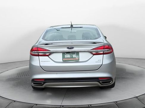 Used 2018 Ford Fusion SE w/ Equipment Group 201A FWD image 4