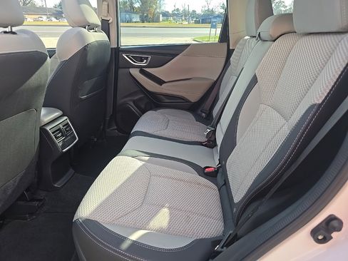 Used 2023 Subaru Forester Premium image 15