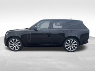 New 2025 Land Rover Range Rover SE video 2