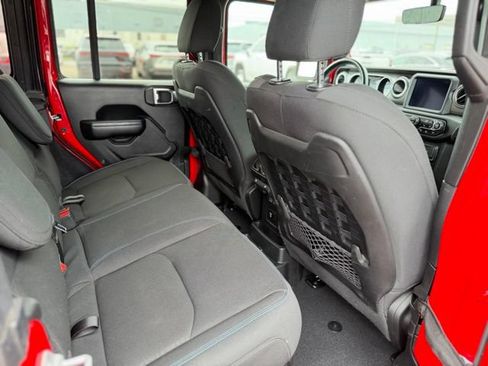 Used 2021 Jeep Wrangler Unlimited Rubicon 4xe w/ Cold Weather Group AWD/4WD image 10