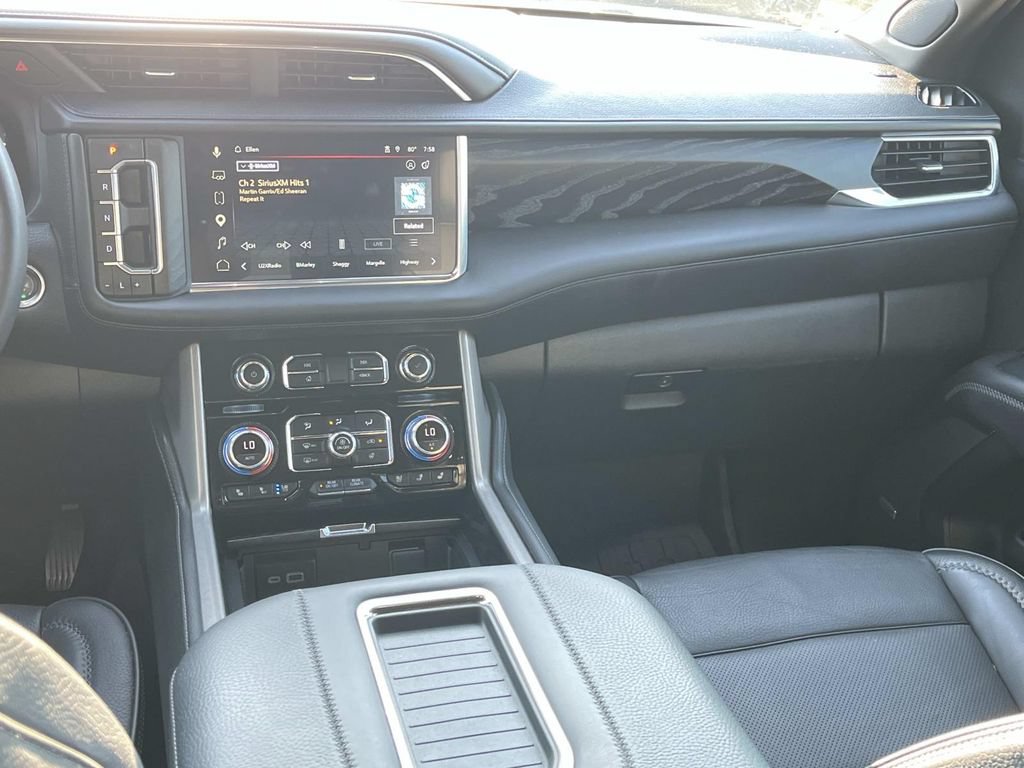 Used 2023 GMC Yukon XL Denali w/ Advanced Technology Package AWD/4WD image 14