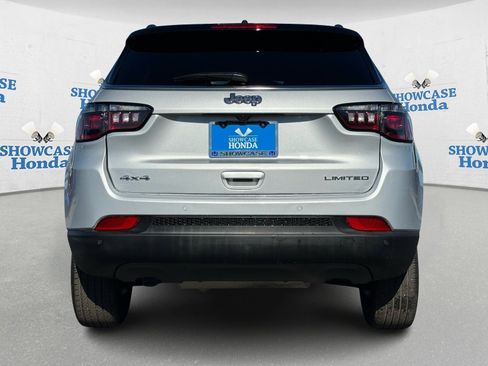 Used 2025 Jeep Compass Limited image 7