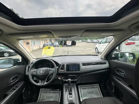 Used 2016 Honda HR-V EX image 25