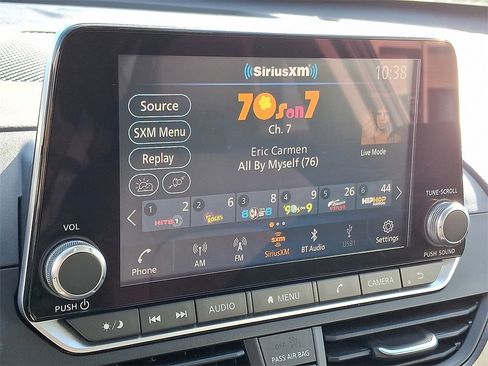 Used 2024 Nissan Altima 2.5 SV image 16