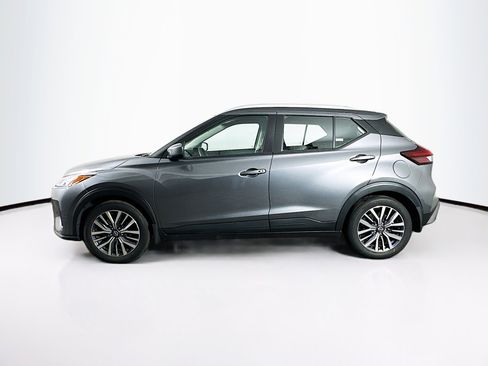 Used 2024 Nissan Kicks SV image 4