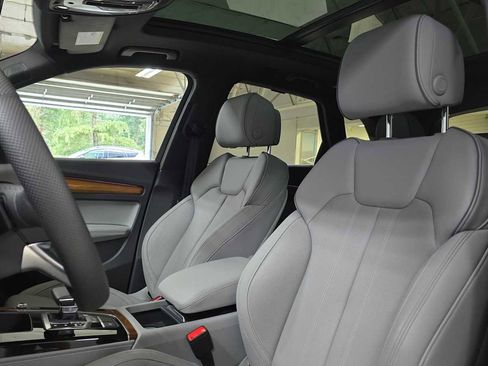 Used 2024 Audi Q5 e Prestige image 22