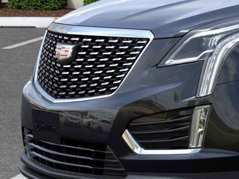 New 2026 Cadillac XT5 Luxury image 14