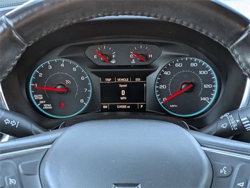 Used 2018 Chevrolet Equinox LT image 16