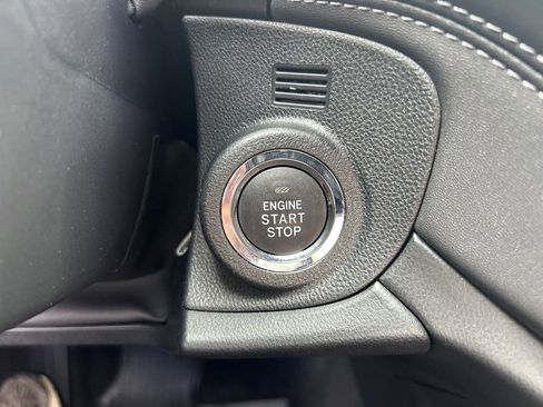 Used 2025 Subaru Outback Premium AWD/4WD image 15