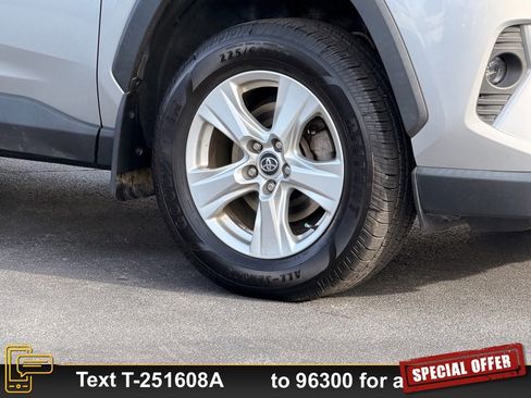 Used 2020 Toyota RAV4 XLE image 26