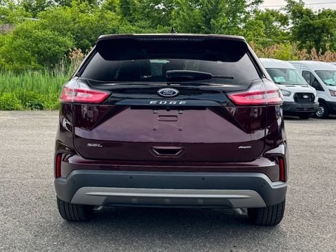 Used 2024 Ford Edge SEL w/ Convenience Package AWD/4WD image 4
