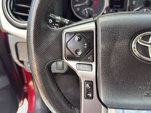 Used 2021 Toyota Tacoma SR5 AWD/4WD image 28