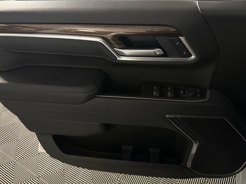 Used 2025 Chevrolet Silverado 1500 LT w/ Protection Package AWD/4WD image 27