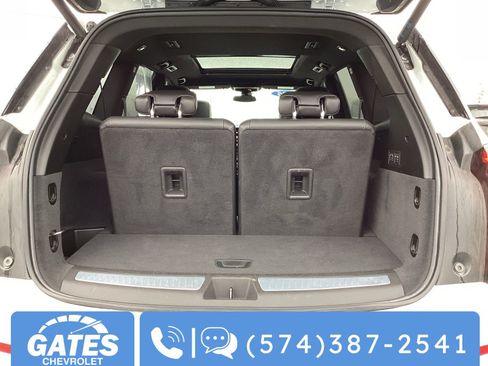 Used 2025 Cadillac XT6 Premium Luxury image 15