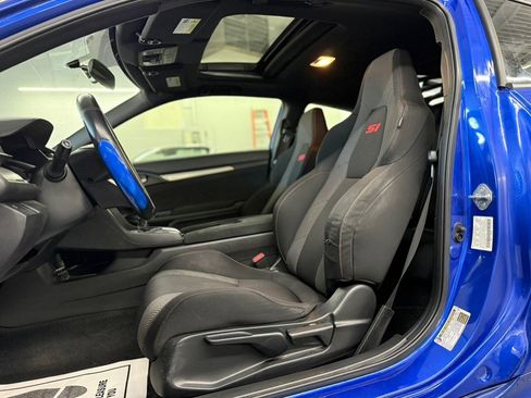 Used 2018 Honda Civic Si image 19