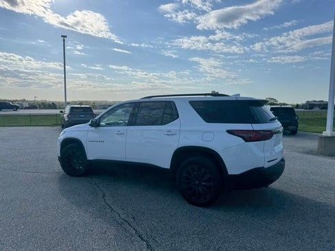 Used 2022 Chevrolet Traverse RS w/ LPO, Floor Liner Package AWD/4WD image 11
