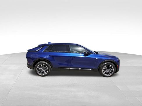 New 2026 Cadillac Lyriq Sport image 5