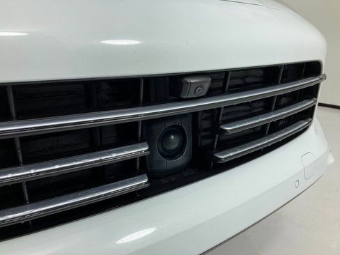 Certified 2023 Porsche Cayenne AWD/4WD image 34