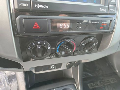 Used 2012 Toyota Tacoma PreRunner image 31