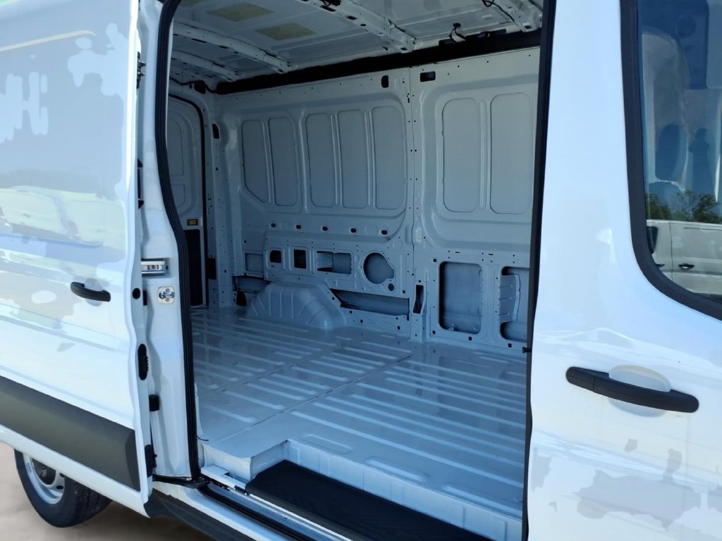 New 2026 Ford Transit 250 148 Medium Roof RWD image 9