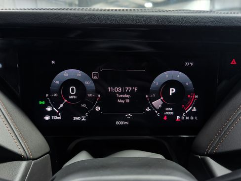 Used 2025 GMC Yukon AT4 w/ AT4 Premium Package AWD/4WD image 10