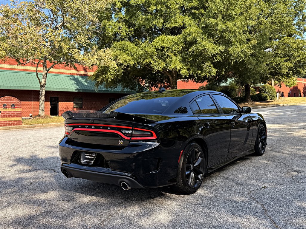 Used 2018 Dodge Charger R/T Scat Pack RWD image 5