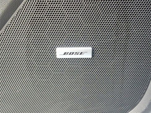 Used 2023 Chevrolet Traverse RS image 31