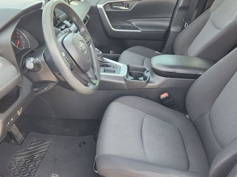 Used 2019 Toyota RAV4 XLE w/ Carpet Mat Package image 9