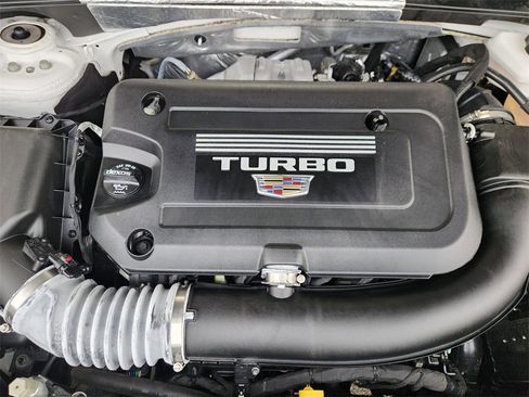 Certified 2024 Cadillac XT4 Premium Luxury w/ Cold Weather Package image 33