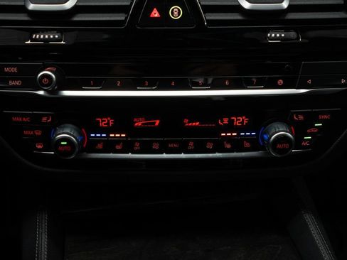 Used 2023 BMW 530e xDrive w/ Executive Package image 26