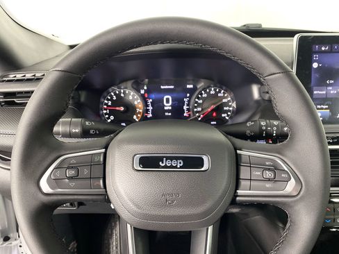 New 2026 Jeep Compass Latitude image 18