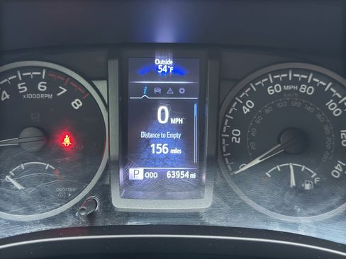 Certified 2021 Toyota Tacoma TRD Off-Road w/ Technology Package image 9